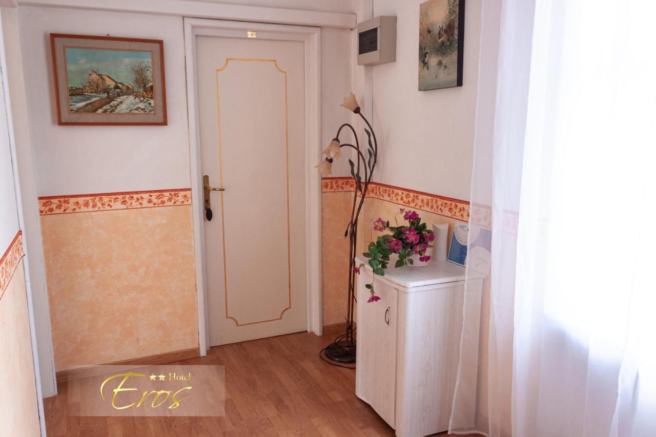 Eros Hotel 2*