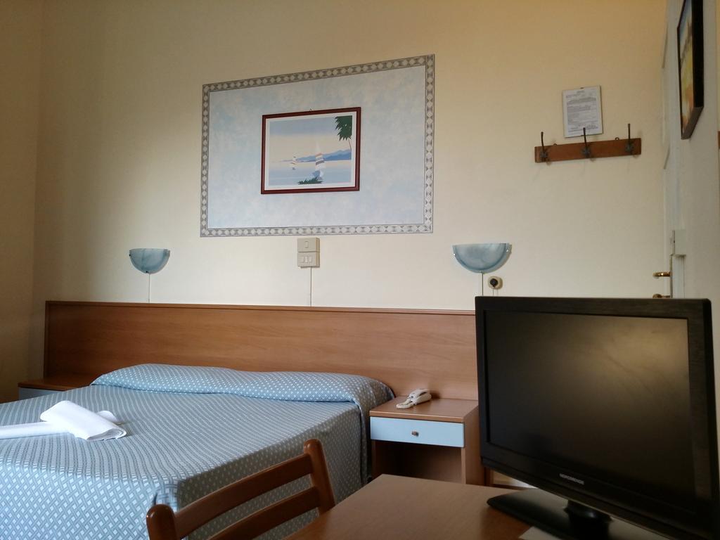 Hotel Eros 2*